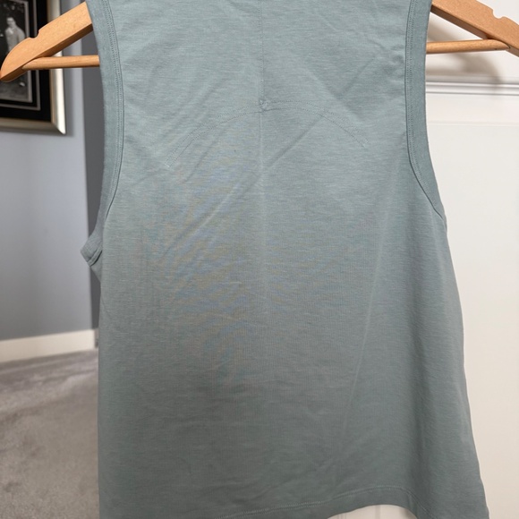 Lululemon classic fit cotton-blend tank top - Picture 3 of 4